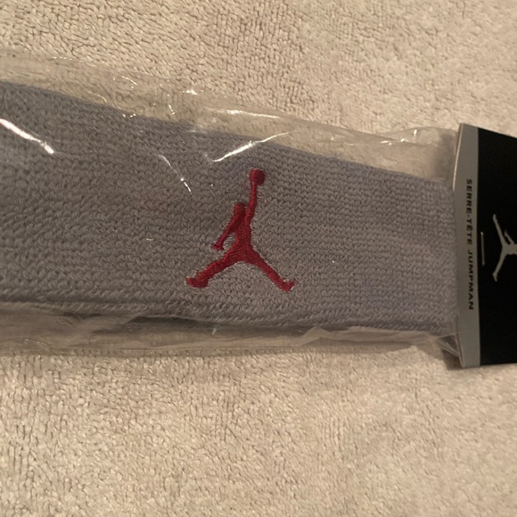 Nike‎ Vintage Jordan Headband with Embroidered Jumpman logo - Picture 1 of 2